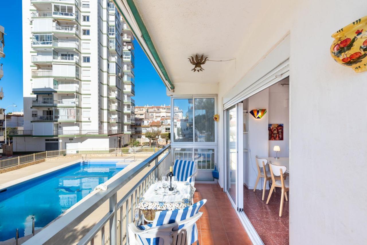 Seafront Apartment Torre Del Mar Exterior photo